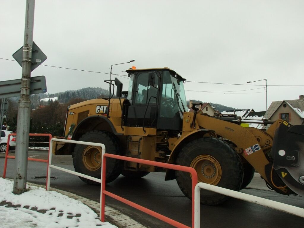 Wheel loader Caterpillar 950 GC untuk pemuatan material curah